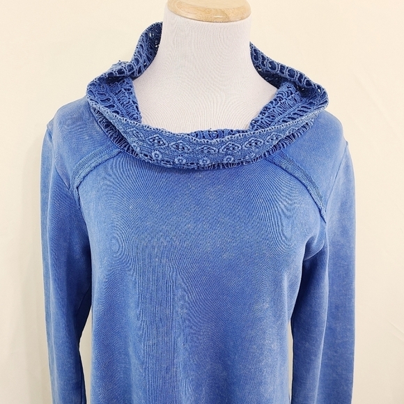 Soft Surroundings Lace Cowl Pullover Blue Terry EUC Medium - Picture 4 of 7